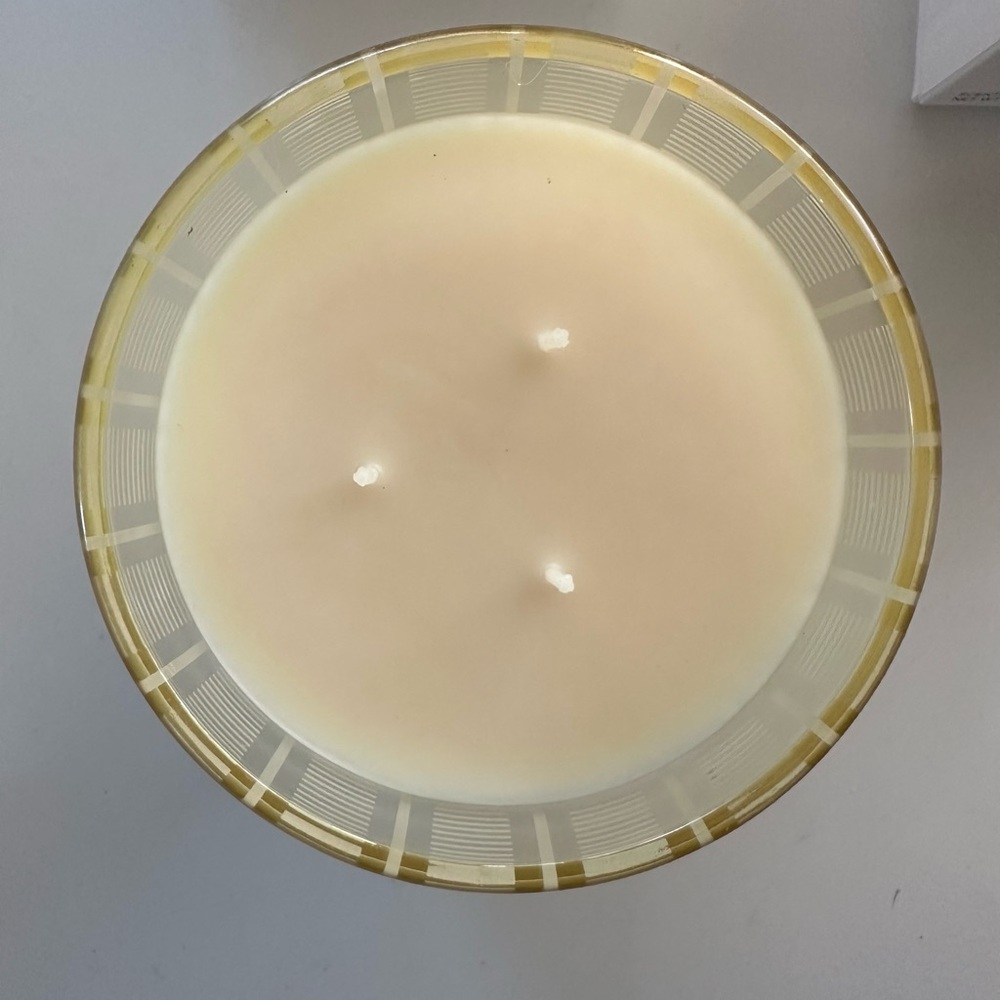 Nest Sunlit Yuzu & Neroli Three-Wick Candle, BRAND NEW - Picture 5 of 8